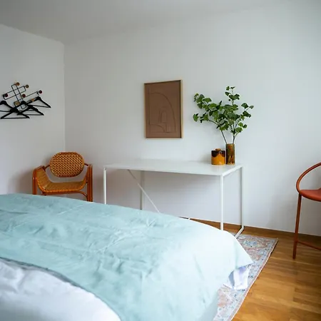 Seepferdchen - Zentral In Bahnhofsnaehe, Geraeumig, Kueche, Bad 乌尔姆