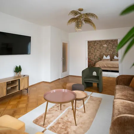 公寓 Seepferdchen - Zentral In Bahnhofsnaehe, Geraeumig, Kueche, Bad 乌尔姆