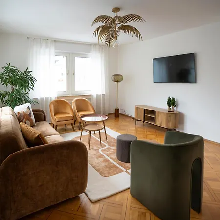 Seepferdchen - Zentral In Bahnhofsnaehe, Geraeumig, Kueche, Bad 公寓 乌尔姆